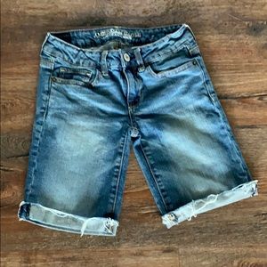 American Eagle Bermuda Cut-Off Shorts